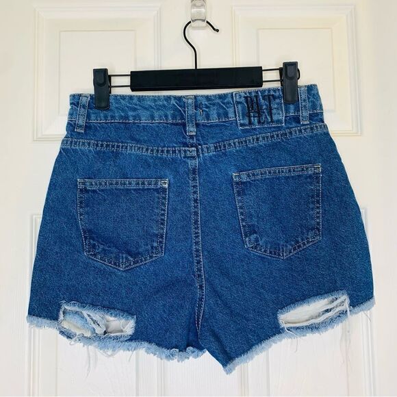 Pretty Little Thing Mid Blue Wash Distressed Hem Size 4 - Picture 9 of 9